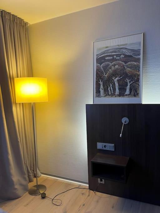 Gemuetliches 778 Apartment Naehe Medienhafen S-Bahn Und Free Parken Düsseldorf Zewnętrze zdjęcie
